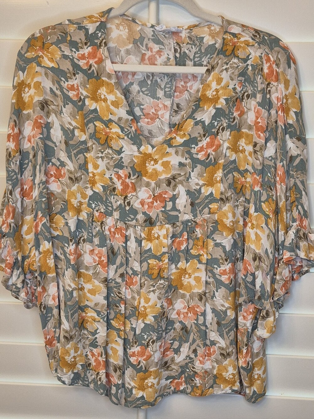 Emily Wonder Floral V-Neck Peasant Blouse With Short Ruffle Sleeves Sz L